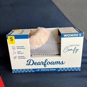 NWT Dearfoams Women's Comfy Gray Slippers size small 5-6